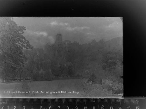 Heimbach Kuranlagen m. Blick zur Burg