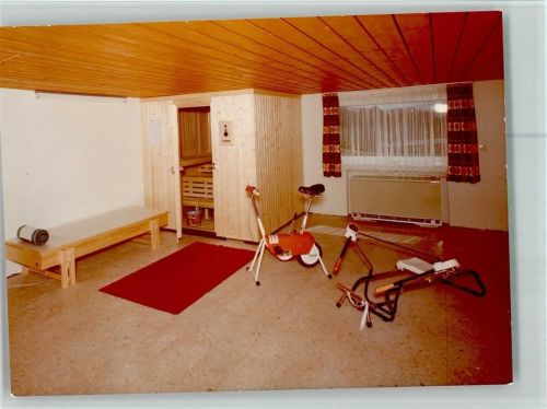 Brilon Hotel Schwarzwald Innenaufnahme Sportraum Rudergerät Trimmrad Sauna