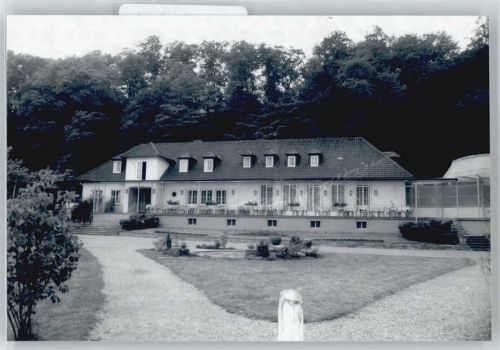 Neukirchen Haus Wiese Baum