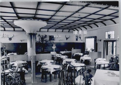 Schneidhain Foto Gaststätte Rothenbacher Lampe Tisch Stuhl