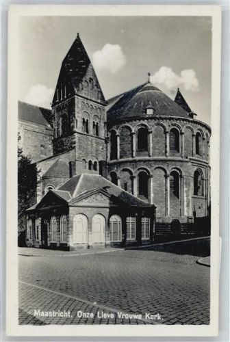 Maastricht Kirche Straße AKU2
