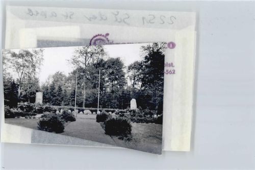 Süderstapel Foto mit Negativ, Ehrenmal