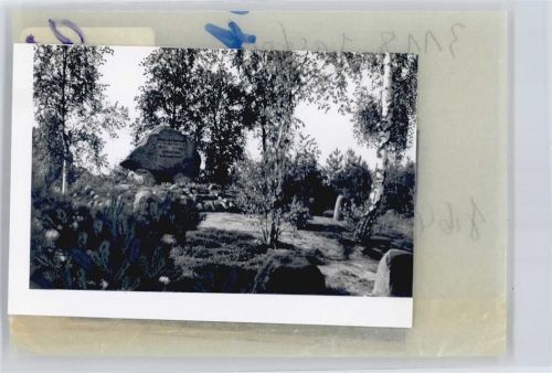 Jastorf Foto mit Negativ, Gedenkstein