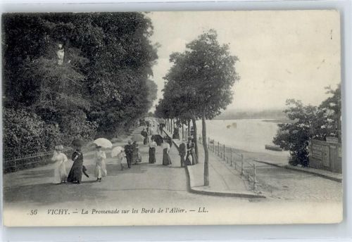 Vichy Promenade