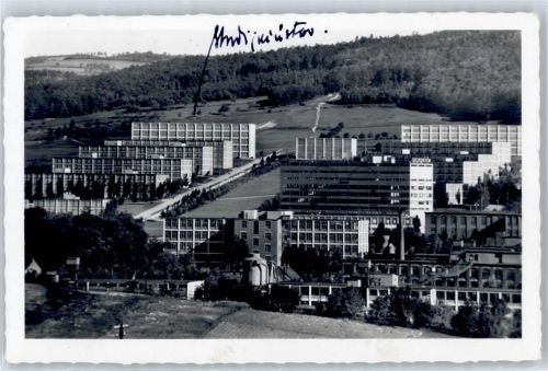 Zlin Pamatnik, Obchodni dum