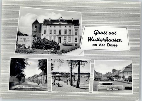 Wusterhausen Roter Platz , Rathaus