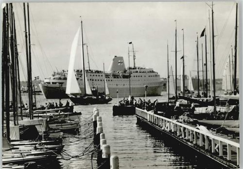 Kiel 1965 MS Kronprins Harald passiert Olympia Hafen in Kiel Foto AK