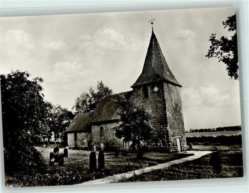Hassel Kirche mit Friedhof