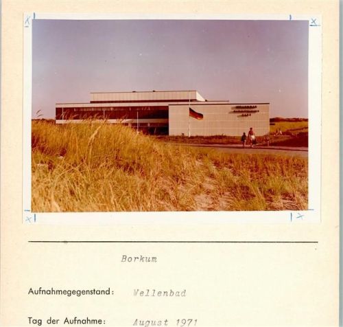 Borkum Wellenbad Foto montiert auf Karton