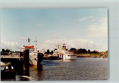 Cuxhaven Fährhafen mit Wappen von Hamburg