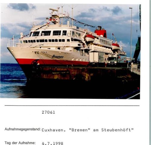 Cuxhaven Schiff Bremen am Steubenhöft Foto montiert auf Karton