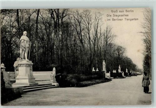 Tiergarten Siegesallee im Berliner Tiergarten