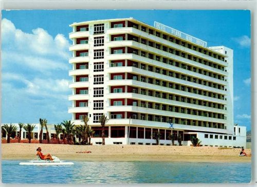 Ibiza El Hotel Playa D'En Bossa en la playa del mismo nombre