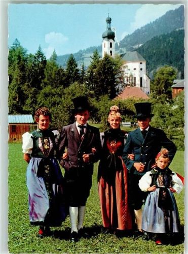 Montafoner Trachten