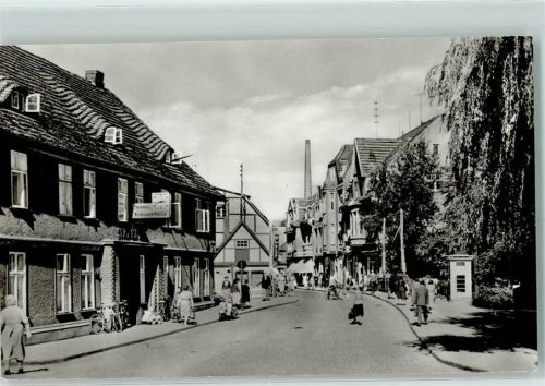 Lübz Rückseite mit Abschürfungen und Kleberesten Ernst-Thälmann-Straße Kreissparkasse