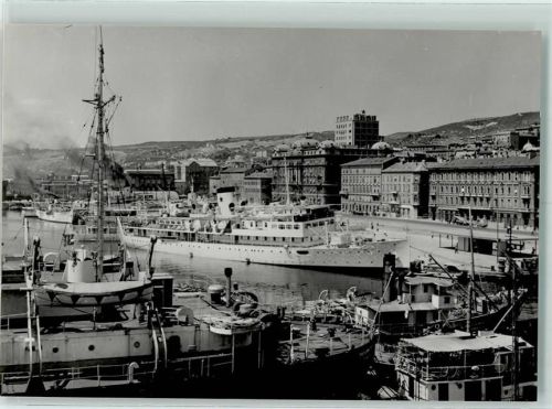 Rijeka Hafen Dampfer