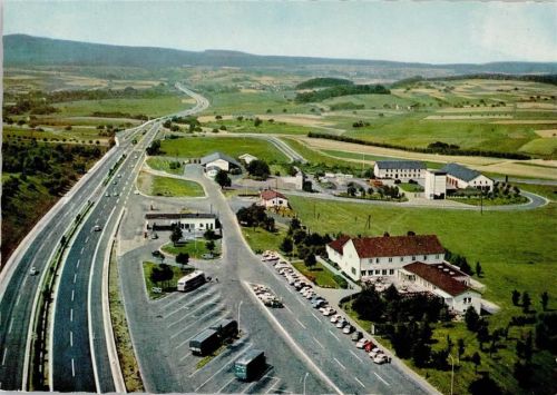 W5430 Montabaur Luftaufnahme Autobahn-Rasthaus Montabaur Autobahn