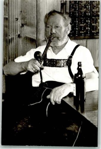 Missen-Wilhams Tracht Pfeife Gasthaus Sennstube