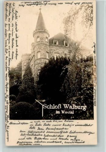 Over Schloß Walburg