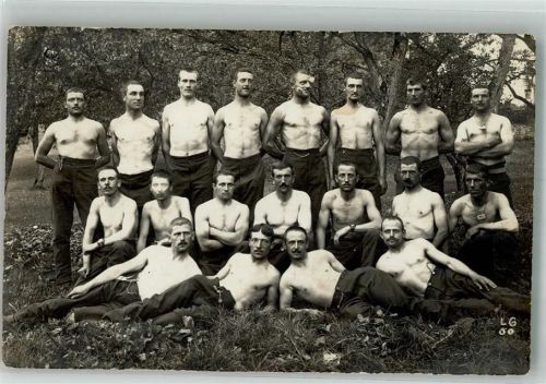 Soldaten Gruppenfoto Militär Frankreich Privatfoto AK