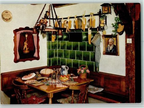 Breitnau Kaiser's Tanne-Wirtshus Innenaufnahme Stammtisch mit Bauernvesper