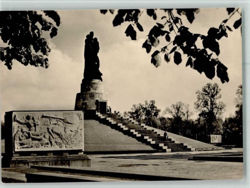 Alt-Treptow Sowjetisches Ehrenmal