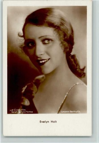 Evelyn Holt