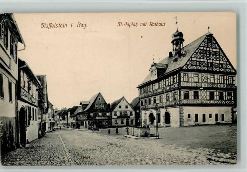 Staffelstein Marktplatz mit Rathaus Brunnen Fachwerkhaus