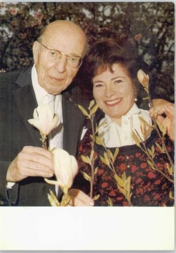 Robert Stolz mit seiner Frau - Rückseite seine Werke ca 1975