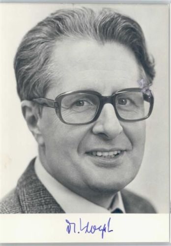 Dr. Vogel