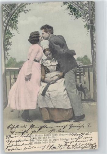 1903 Serie Nr. 686 - Die Mutter schläft das Strickzeug in der Hand, die Liebenden küssen sich