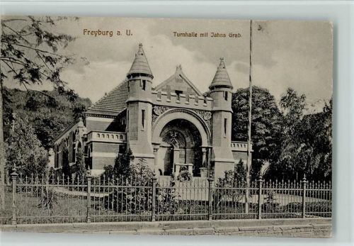 Turnhalle mit Jahns Grab ca 1925 AK