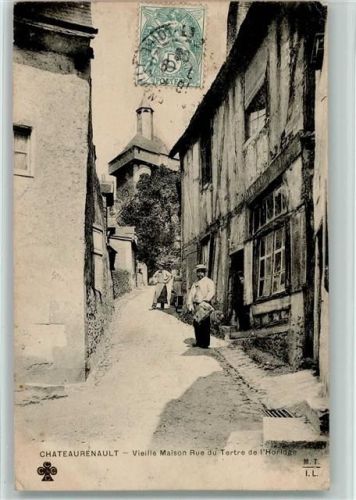Chateau-Renault Vieille Maison Rue du Tertre de l´Horloge Tambour de ville