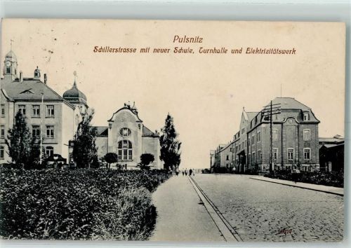 Pulsnitz 1919 Schillerstraße , Schule , Turnhalle und Elektrizitätswerk AK