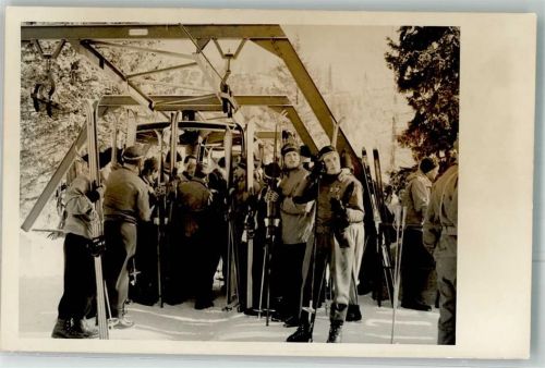 Cortina d'Ampezzo Sportler am Skilift Olympiade 1956