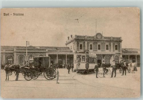 Bari Bahnhof Straßenbahn Nr. 6 Fahrrad