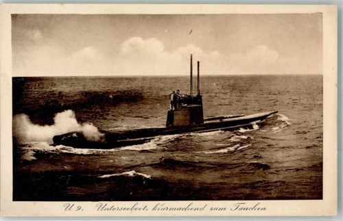 Unterseeboot U-9 klarmachen zum Tauchen U-Boot