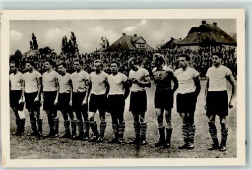 Senftenberg Fußballmannschaft SC Aktivist Brieske-Senftenberg 1954/1955 Ort handschriftlich FOTO KEINE AK
