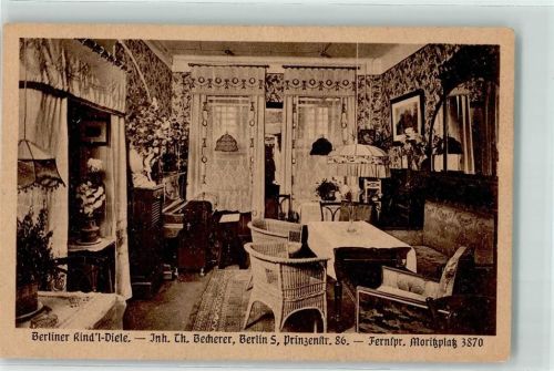 Kreuzberg Kind'l-Diele Wohnzimmer Klavier Korbsessel