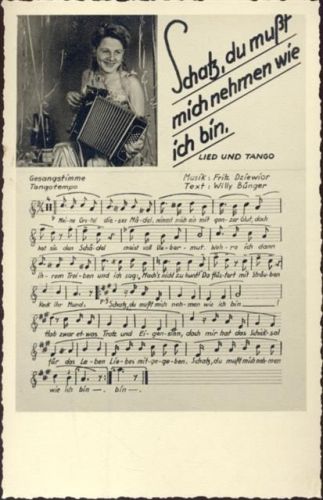 um 1930/40 Frau mit Akkordeon, Lied Schatz, du mußt mich nehmen wie ich bin...