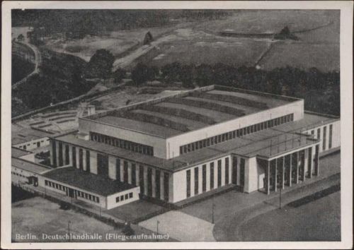 um 1930/40 Berlin, Deutschlandhalle, Luftaufnahme,Munier K. G.