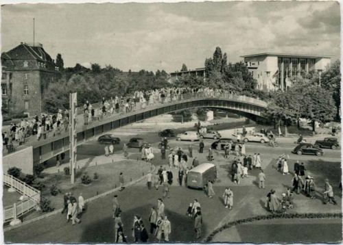 1957 Düsseldorf: Europa-Halle, Aluminium-Brücke,August Gunkel AKU1