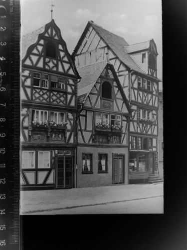 Rhens