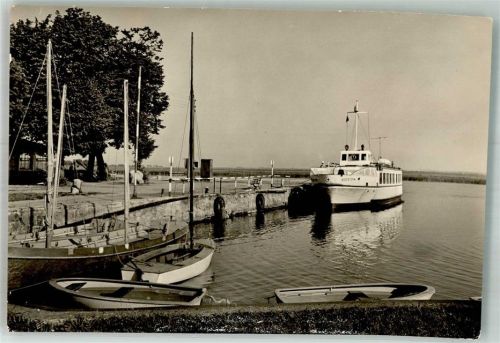Zingst Seebäderschiff Seestern im Hafen