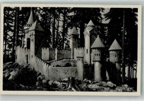 Slatinany Katzen- Schloss