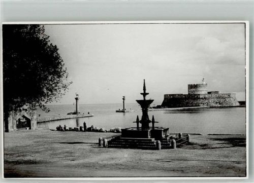 Rhodos Denkmal Hafen -Einfahrt