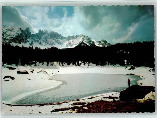 Eiskruste Karersee
