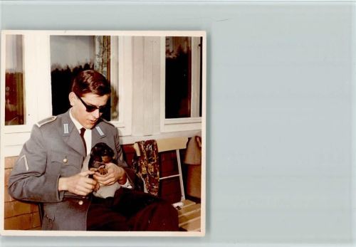 Dackel Bundeswehrsoldat Foto 1958