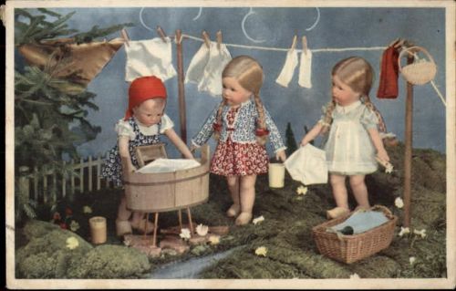 Puppen bei der Wäsche Käthe Kruse
