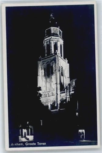 Arnhem bei Nacht